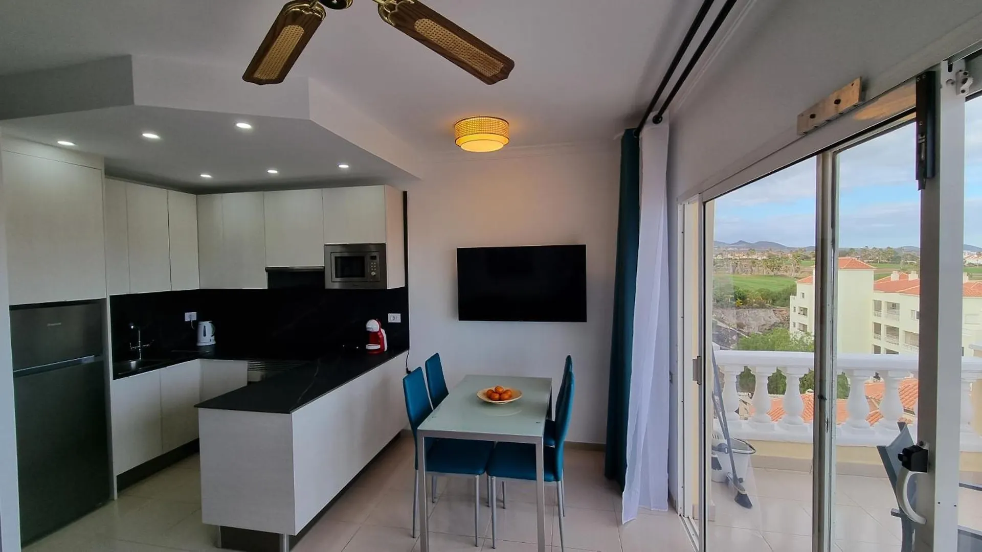 Апартаменты Ocean & Golf Vista Retreat Сан Мигель 0*,  Испания